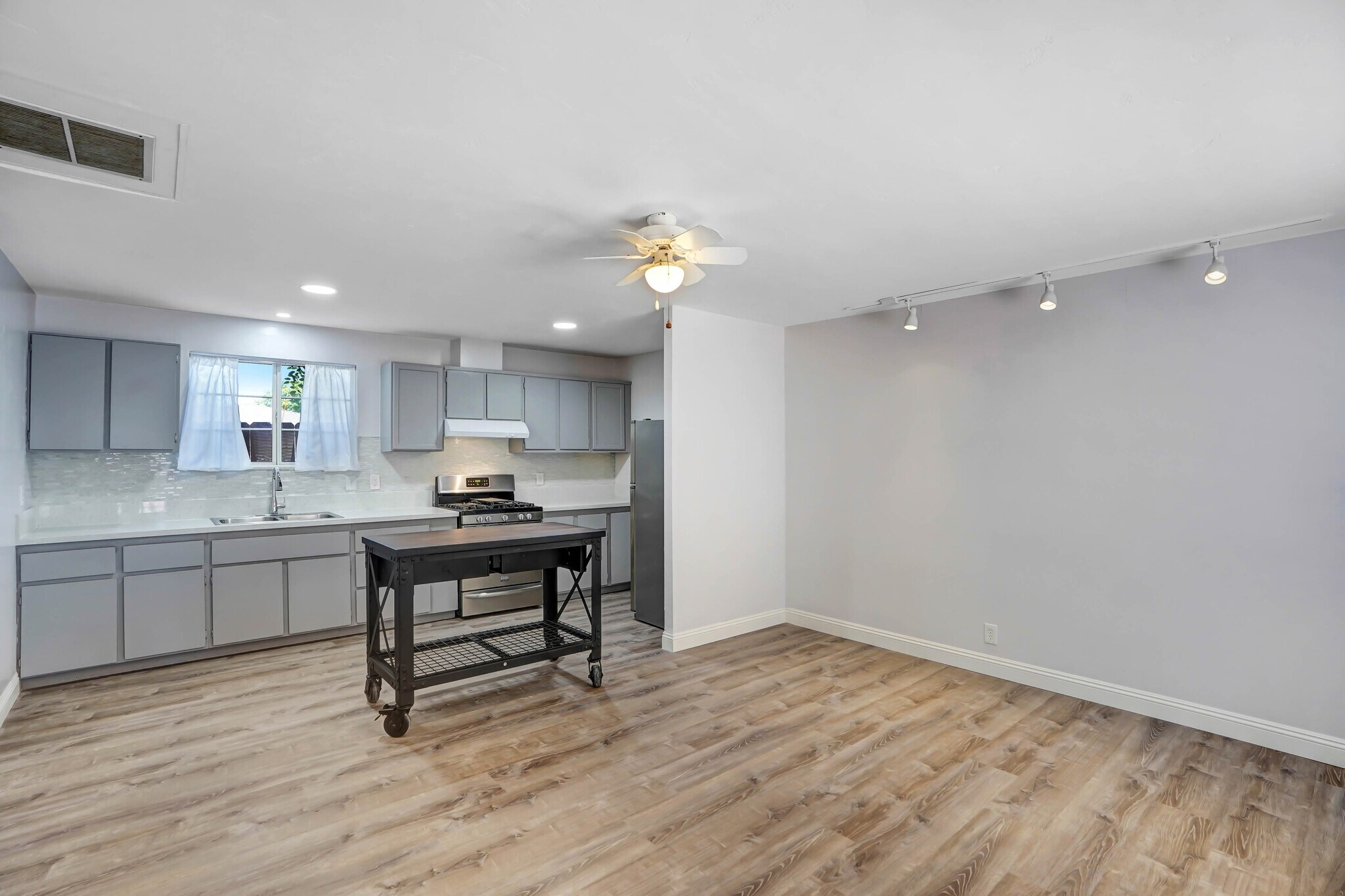 Newly painted unit - 1426 15th St