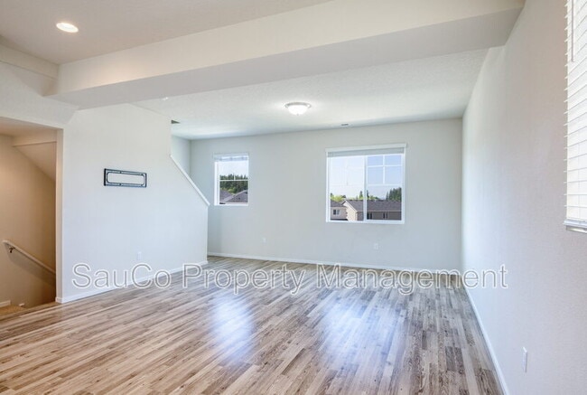 Building Photo - 17291 NW Shackelford Rd