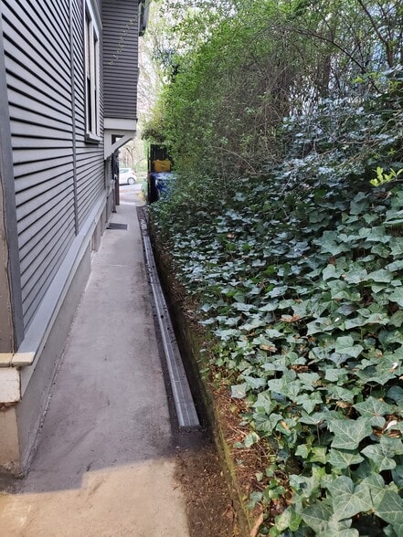 Side walk way - 1867 SW 14th Ave