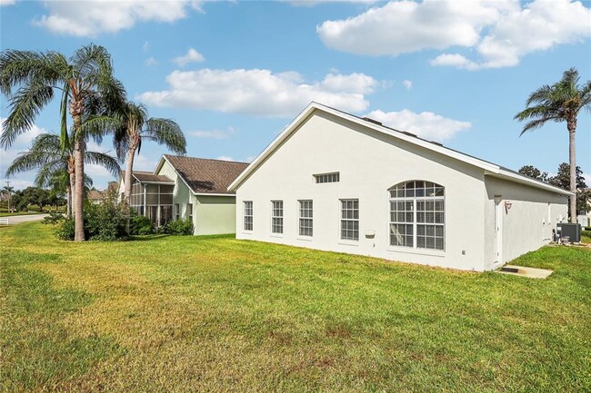 Building Photo - 235 Royal Palm Dr