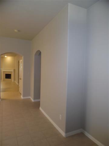 Building Photo - 8572 Davis Dr