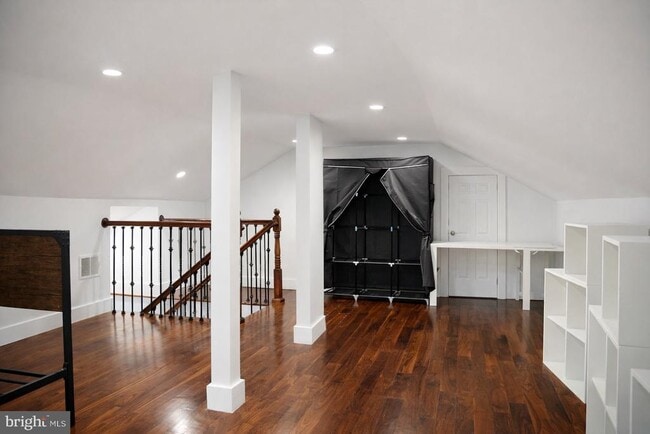 Building Photo - 1633 Kalmia Rd NW