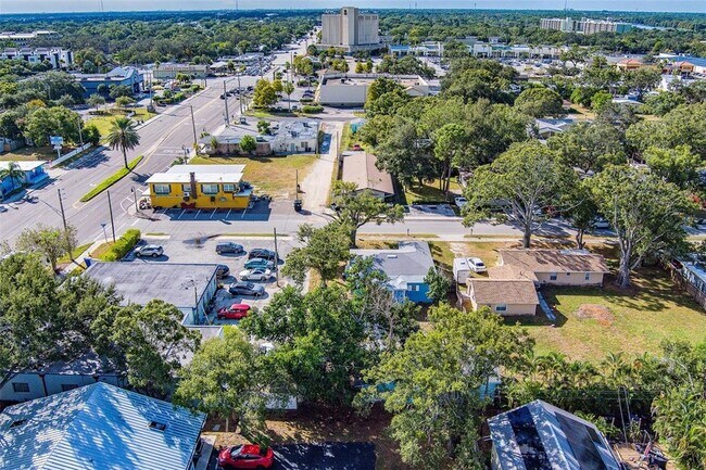 Building Photo - 810 2nd Ave NW