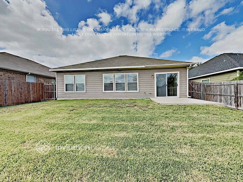 Building Photo - 12325 Hunters Crossing Ln