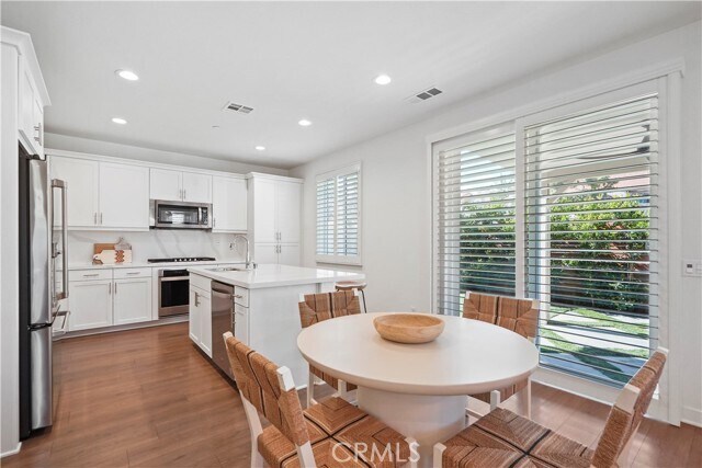 Building Photo - 23201 W Canterbury Way