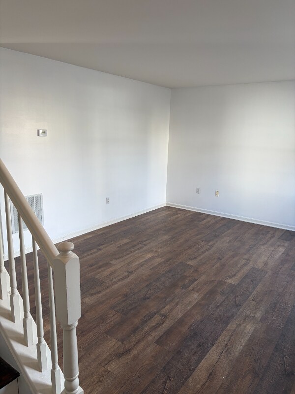 Building Photo - 358 Cherry St