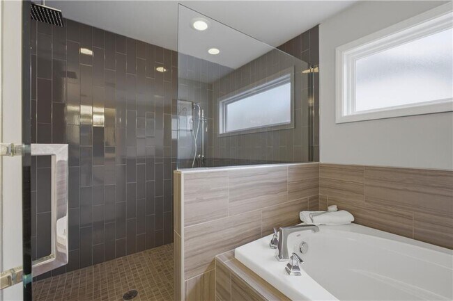 Building Photo - 2681 Oak Leaf Pl