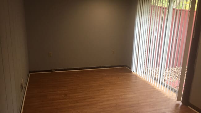 Building Photo - 4641 Highlake Dr