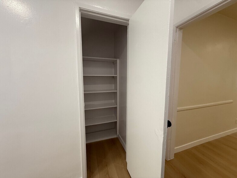 Building Photo - 7339 Woodman Ave