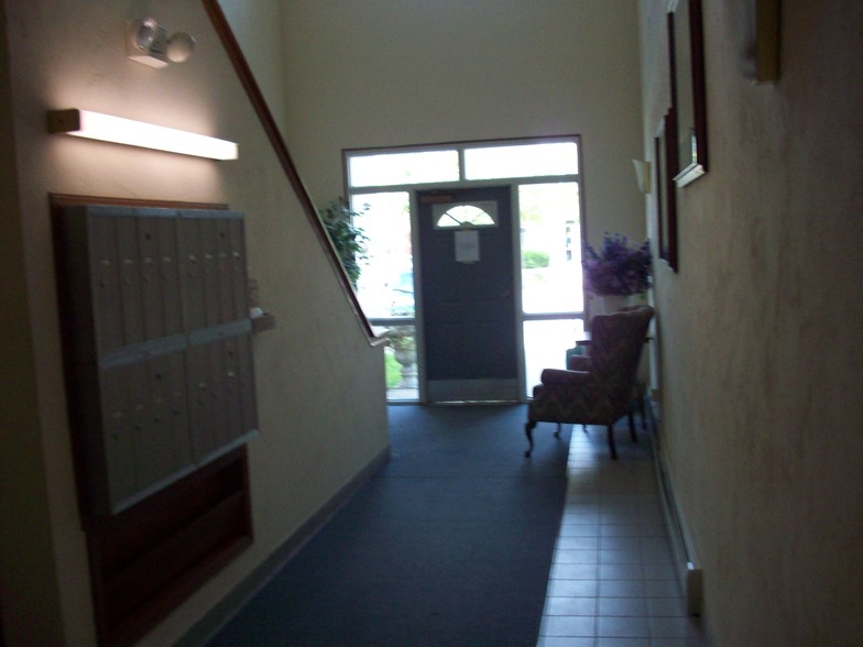 Primary Photo - Grace Manor Apts., LLC