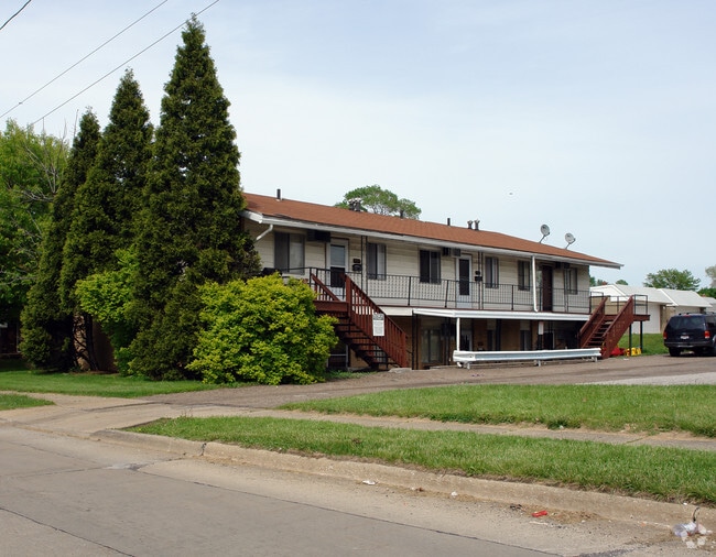 Building Photo - 737-743 E Wilbeth Rd