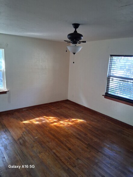 Building Photo - 4124 55th Ave N