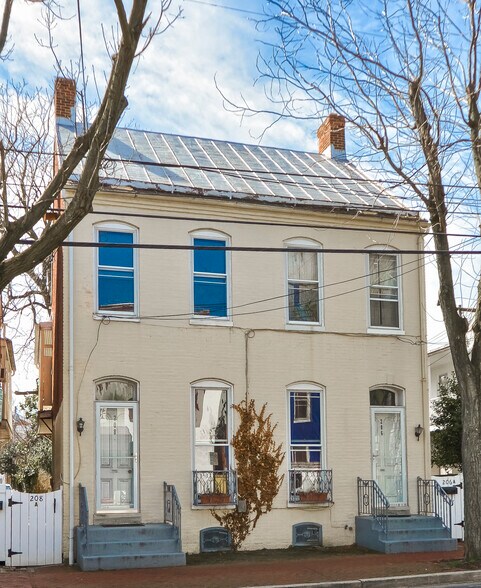 Building Photo - 206 E 3rd St