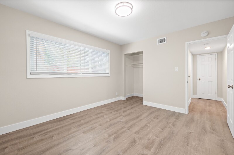 Building Photo - 2612 Santa Clara Ave