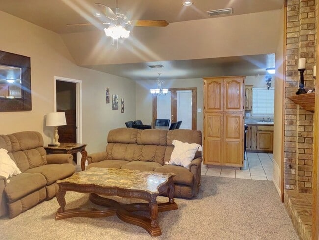 Building Photo - RENTAL Fully Furnished 4 bedroom home