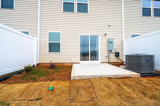 Building Photo - 1926 Tranquility Cir