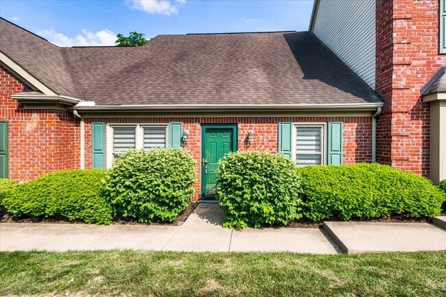 Primary Photo - 113 Village Trail Dr
