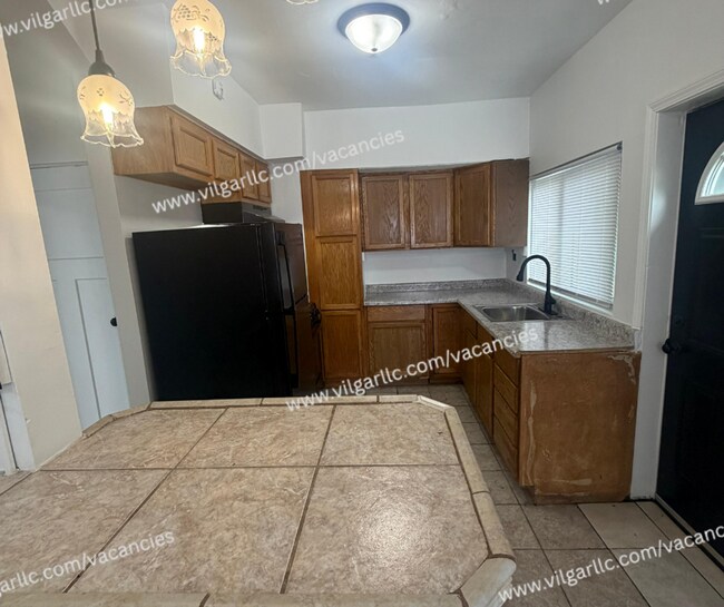 Building Photo - 600 W 46th Ave
