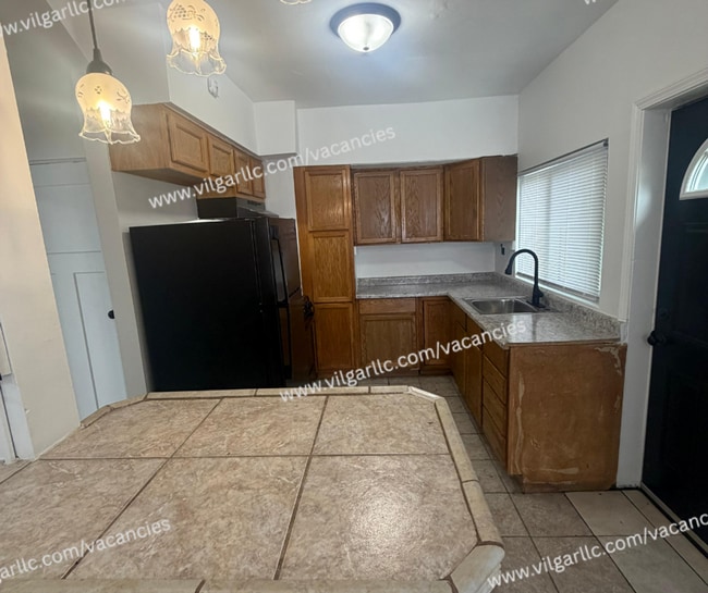 Building Photo - Newly Renovated 4 Bedroom • 2- Bathroom 3 story Home