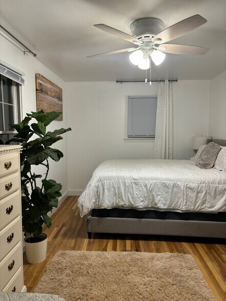 Building Photo - 218 Hunter St