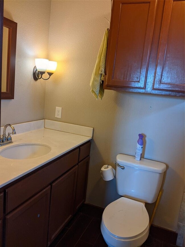 Building Photo - 143 Spring Hollow Trail