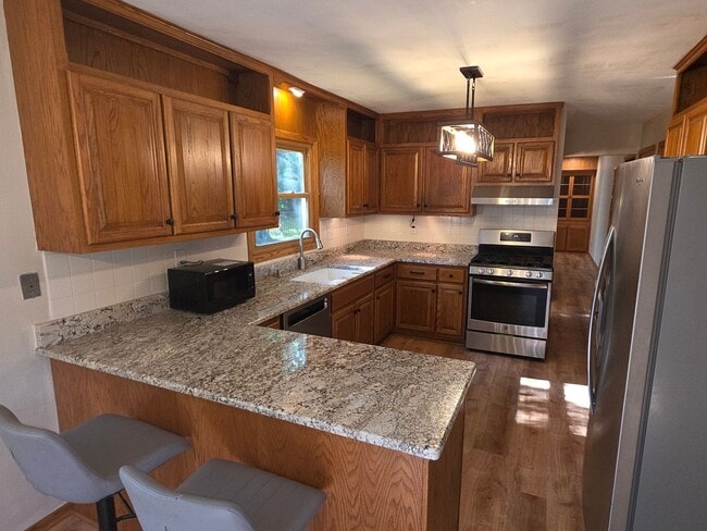 Building Photo - Mt Pleasant 4 bedroom
