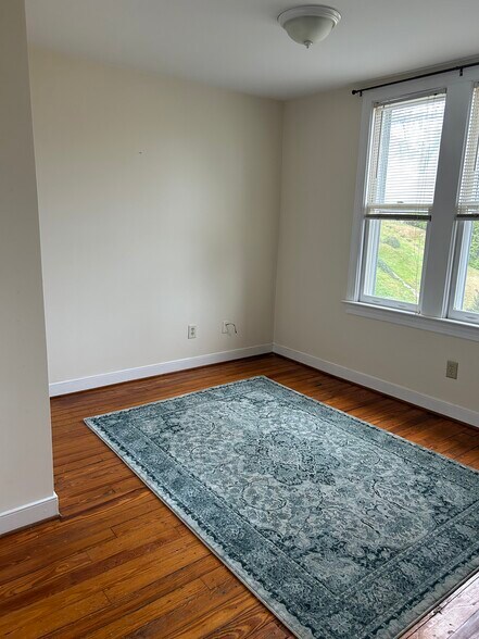 Bonus Room - 505 Hawke St