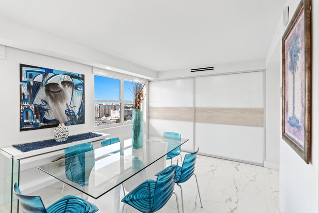 Building Photo - 121 Golden Isles Dr