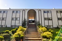 Building Photo - Warwick Gardens | Renovated with Serene Courtyard