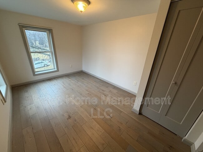 Building Photo - 34 N Lee St