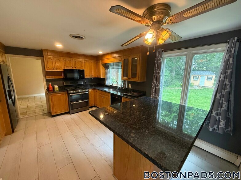 Building Photo - 78 Rosewood Dr