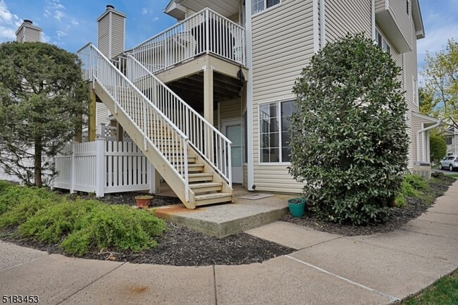 Building Photo - 78 Academy Ct