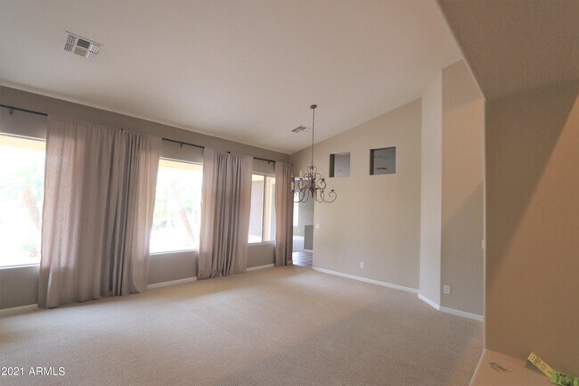 Building Photo - 2280 E Indian Wells Dr