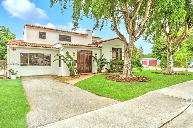 Building Photo - 991 NE 82nd St