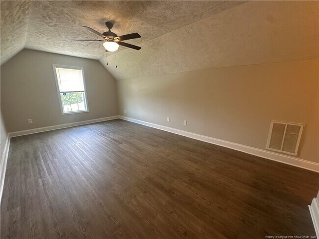 Building Photo - 450 Copper Creek Dr