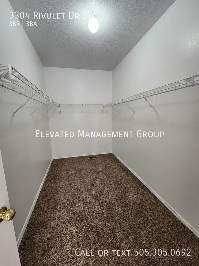 Building Photo - 3304 Rivulet Dr SW