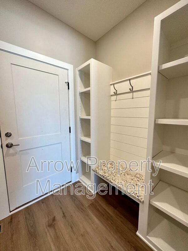 Building Photo - 8709 S 82nd St