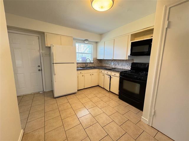 Building Photo - 2715 Fenwick Dr