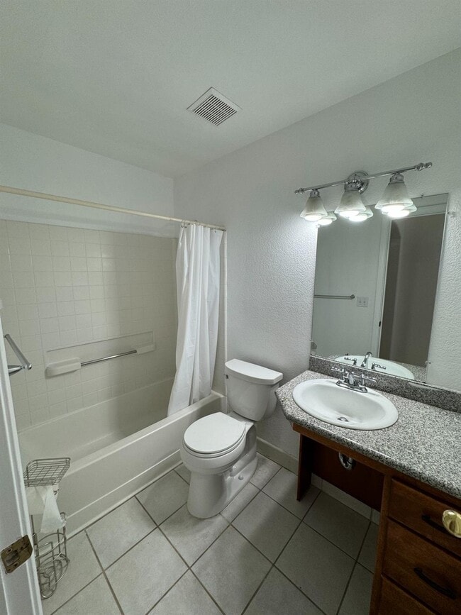 Building Photo - 3741 W Stuart Ave