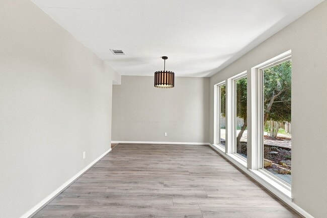 Building Photo - 15706 Cavendish Dr