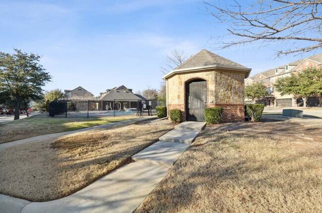 Building Photo - 1506 Biltmore Ln