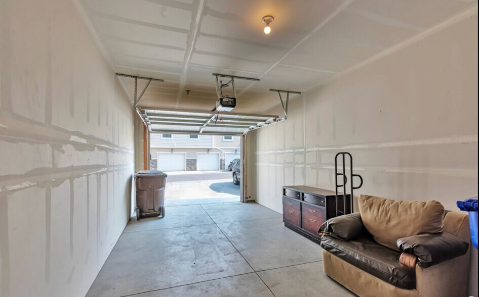 Building Photo - 13239 Dominica Ln