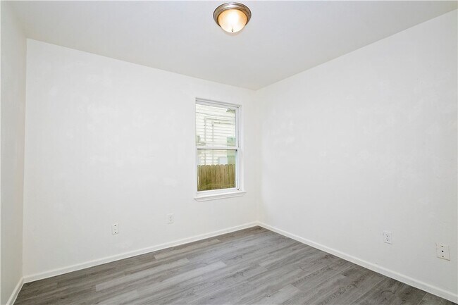 Building Photo - 1802 16th St