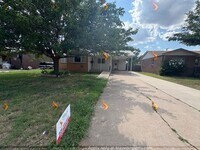 Building Photo - 4 bedroom 2 bathroom home in Lawndale read...