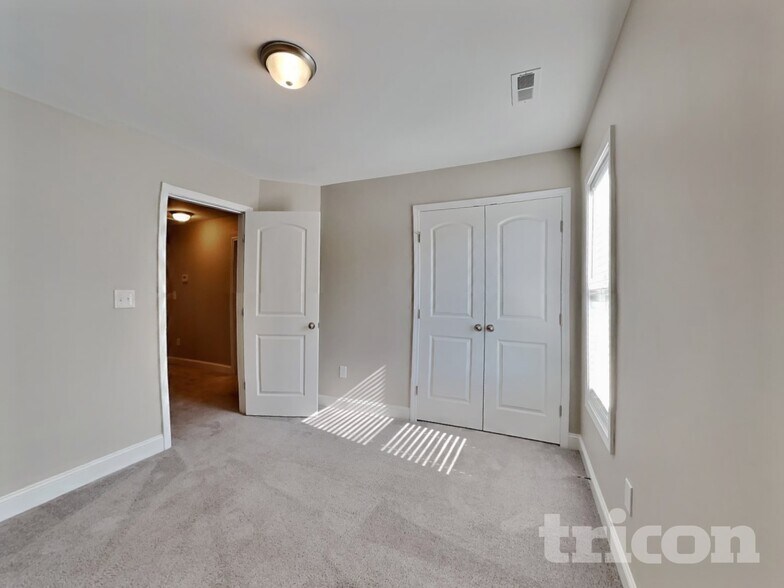 Building Photo - 15 E Goodwin Chase Ln