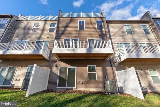 Building Photo - 3531 Stella Blue Dr