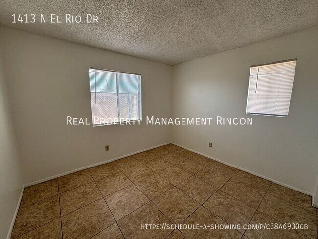Building Photo - 1413 N El Rio Dr
