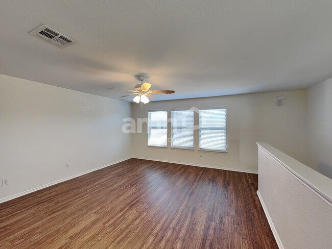 Building Photo - 6202 Roseborough Dr