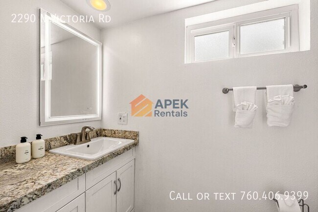 Building Photo - 2290 N Victoria Rd