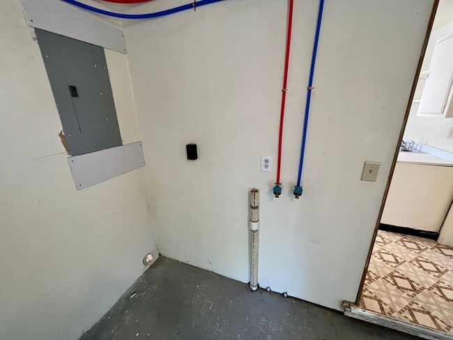 Building Photo - 2 Bed | 1 Bath House